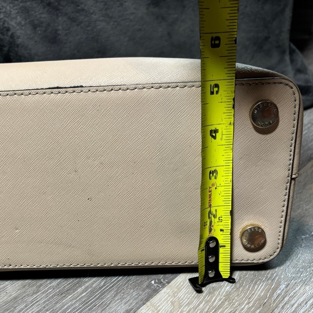 Michael Kors Beige Saffiano Leather Satchel Handbag Gold Hardware Neutral Tote - Picture 5 of 16